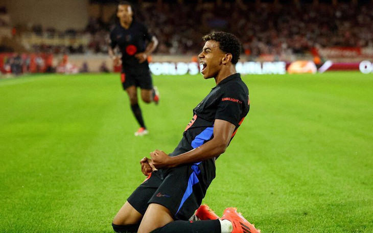 Jack Grealish ‘đứng bên lề’ cuộc hành quân của Man City  - Ảnh 4.