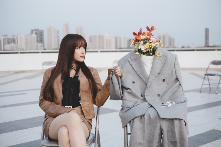 Không lời và cách Thiều Bảo Trâm xử lý mối quan hệ mập mờ - Ảnh 1.