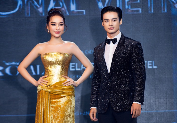 Hoa hậu - Ảnh 1.