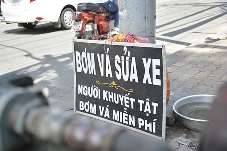 Những tấm biển đọc là thấy 'Sài Gòn dễ thương' - Ảnh 4.