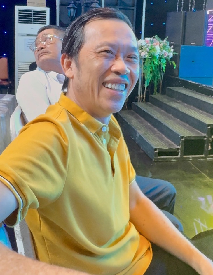 Hoài Linh vẫn ăn ngon, ngủ kỹ, cười giòn tan mỗi ngày - Ảnh 2.