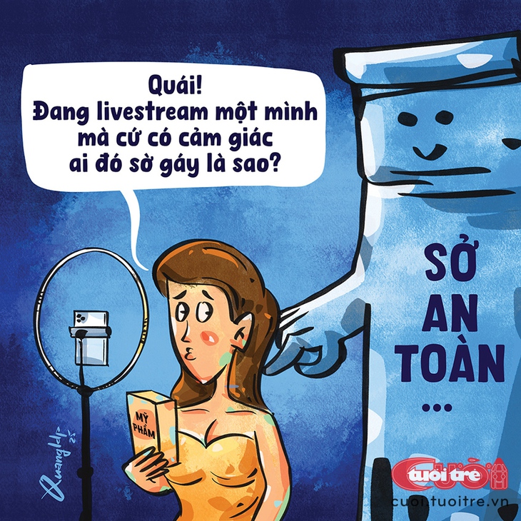 Chị đẹp đang livestream bán mỹ phẩm thì bị... sờ gáy - Ảnh 1.