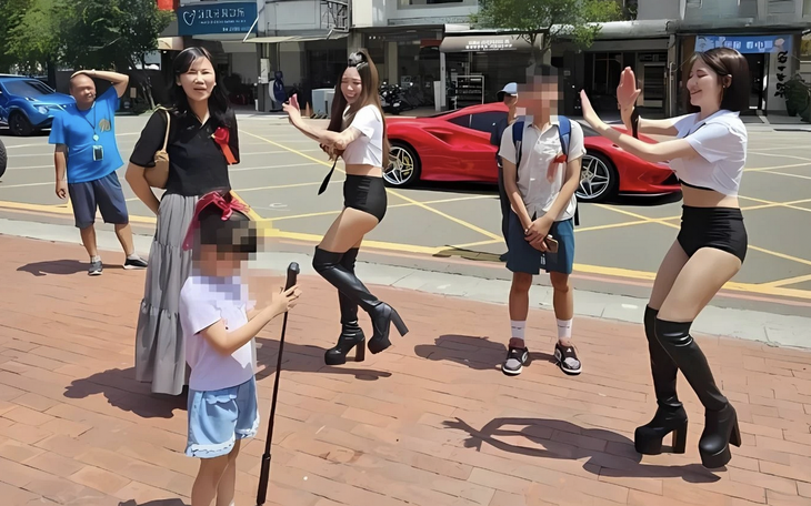 Có một hoa hậu 'bỏ phố về quê' làm nông dân, sinh liền 8 con - Ảnh 3.