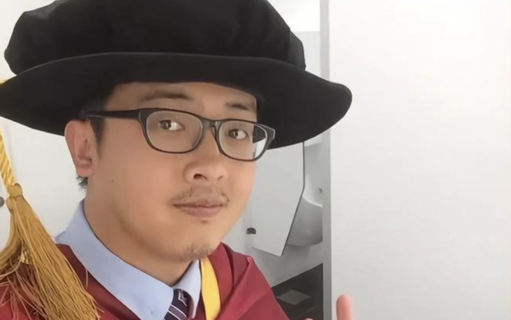 Bị bồ 'đá', cô gái ăn liền một mạch 4kg đồ ăn  - Ảnh 2.