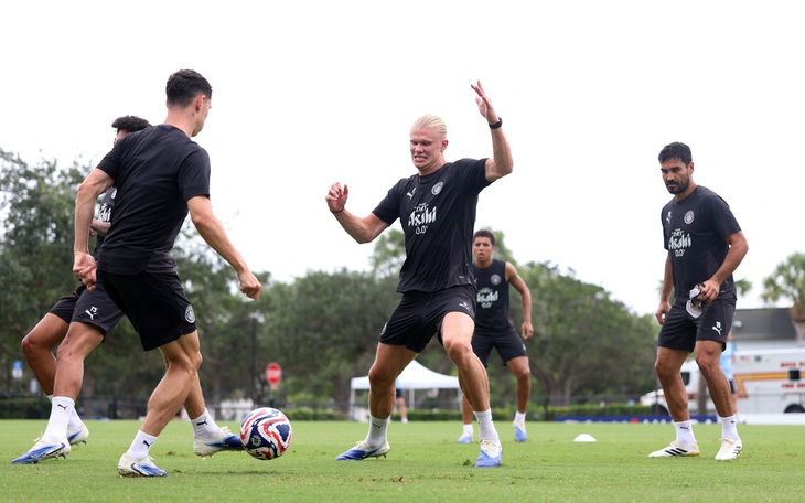 Jobe Bellingham làm hỏng ‘derby nhà Bellingham’ vì không nắm luật - Ảnh 4.