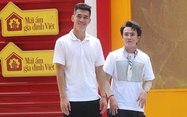 Cậu bé 13 tuổi trong 'Mái ấm gia đình Việt' khiến MC Thanh Thảo bật khóc  - Ảnh 6.