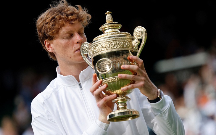 Chai nước ‘không thể mua’ của Wimbledon bị hét giá ở chợ đen - Ảnh 4.