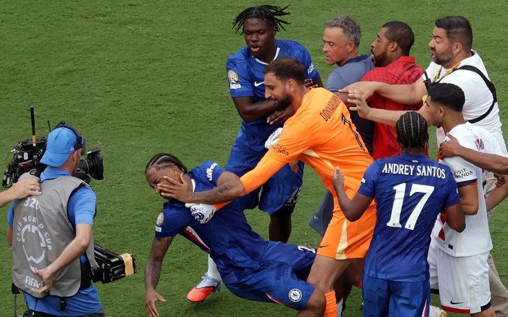 World Cup 2026 dùng sân trong nhà có điều hoà cho các trận ban ngày - Ảnh 4.