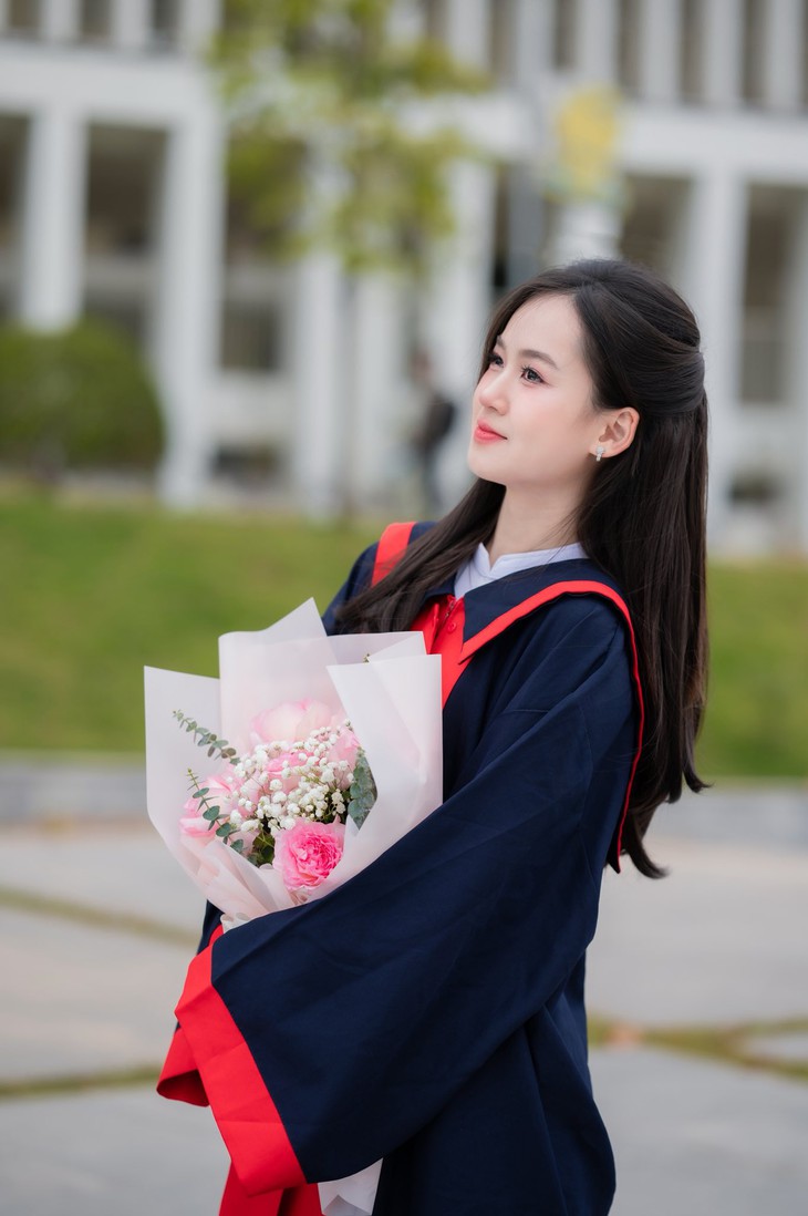 kỷ yếu - Ảnh 2.