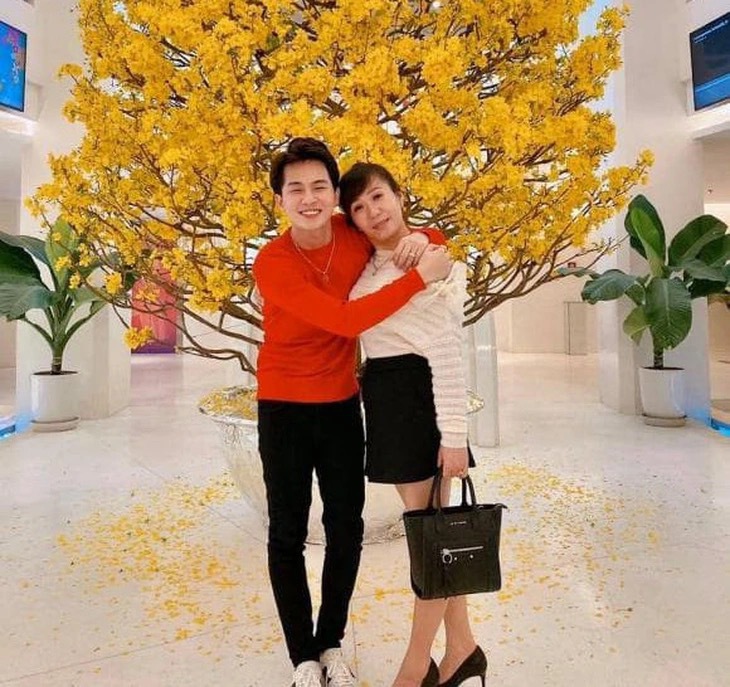 Mẹ ca sĩ Jack làm nghề gì? - Ảnh 3.