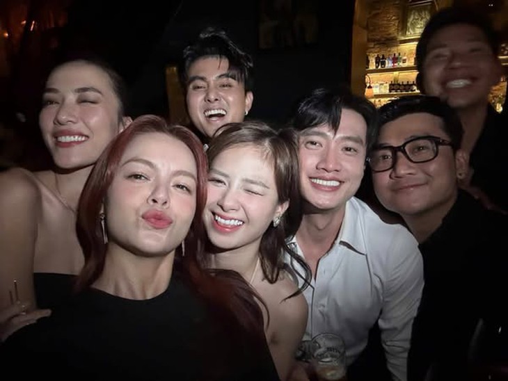 Mỹ nam Việt vướng tin đồn hẹn hò bạn diễn lại bị khui cảnh thân mật bên 1 chị đẹp - Ảnh 3.