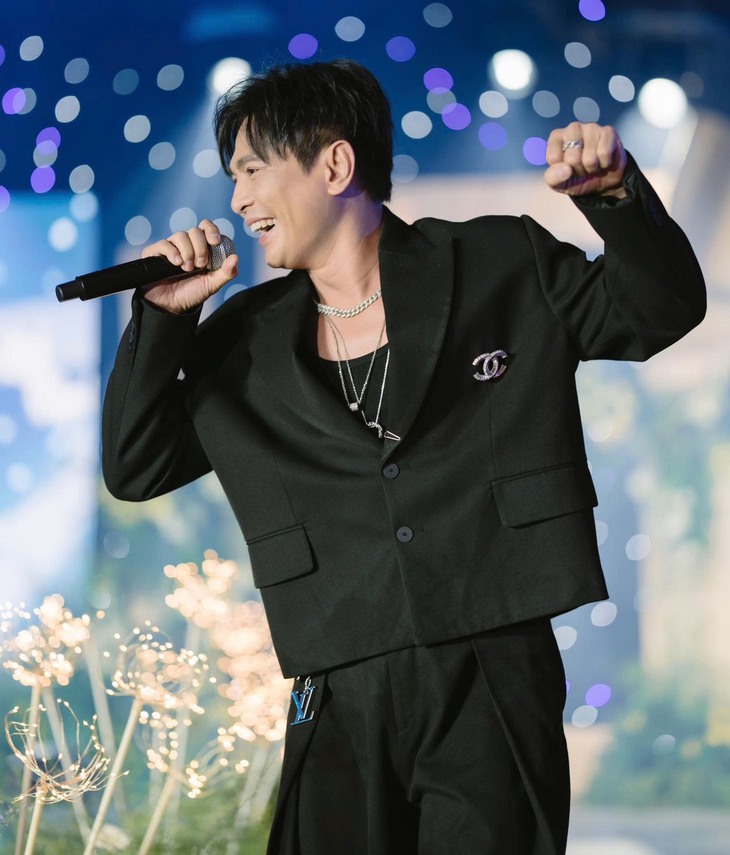 'Vua nhạc miền Tây' từng vỡ nợ 20 tỉ giờ sống ra sao? - Ảnh 4.