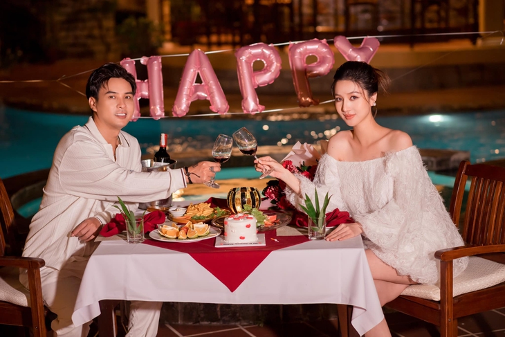 Ca sĩ ly hôn vợ sau 10 ngày cưới, nay viên mãn bên vợ 2 kém 17 tuổi - Ảnh 5.