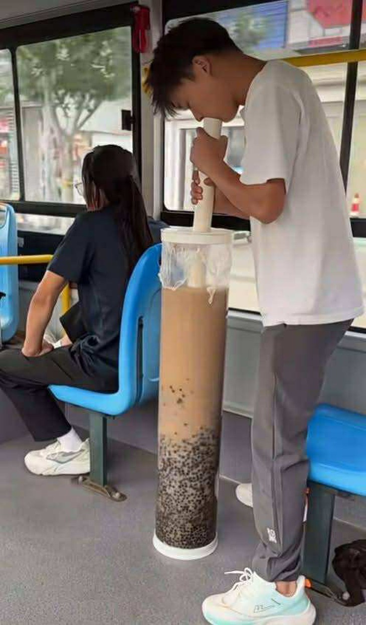 tỉ phú - Ảnh 6.