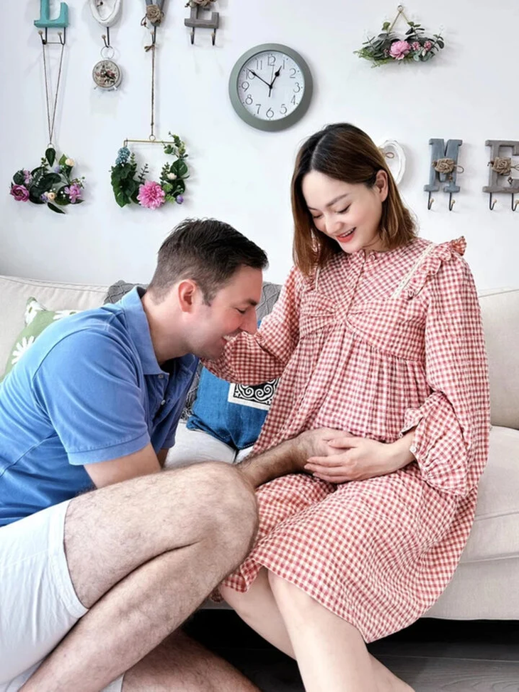 Lan Phương và chồng Tây cao hơn 2m sống ra sao trước khi ly thân? - Ảnh 3.