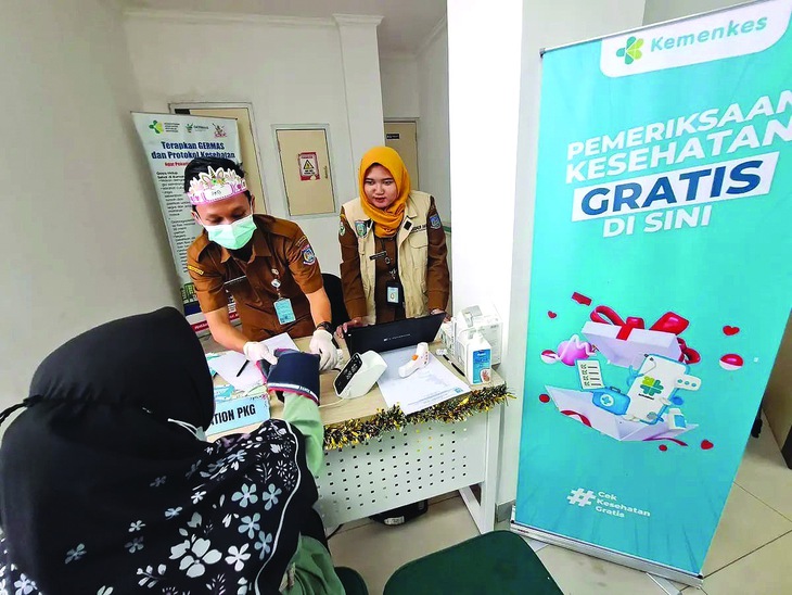 Khám sức khỏe định kỳ cho toàn dân:  DÂN KHỎE MẠNH, NHÀ NƯỚC ĐỠ ÁP LỰC - Ảnh 2.