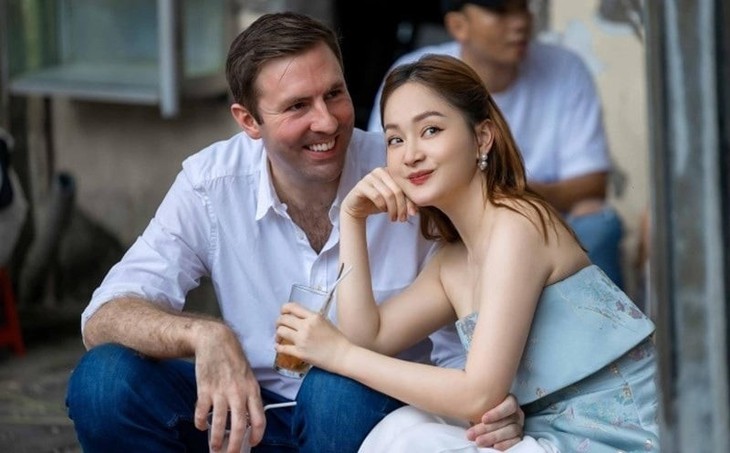 Lan Phương nộp đơn ly hôn chồng Tây cao hơn 2m, hé lộ nhiều góc khuất - Ảnh 2.