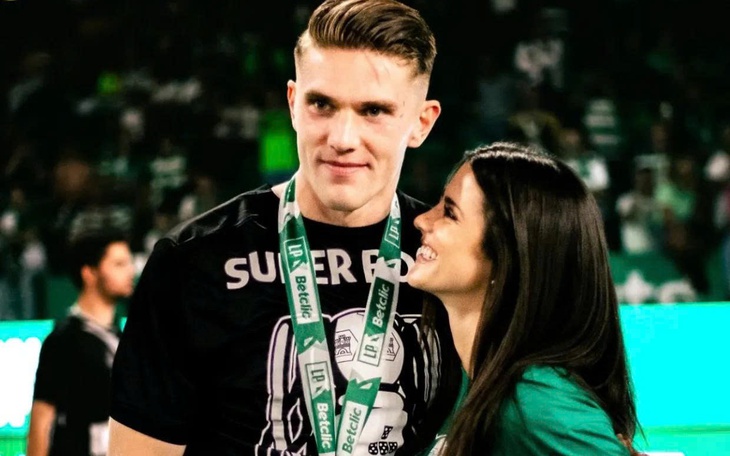 Tân binh Viktor Gyokeres đã khiến trang web Arsenal bị ‘sập’ - Ảnh 2.