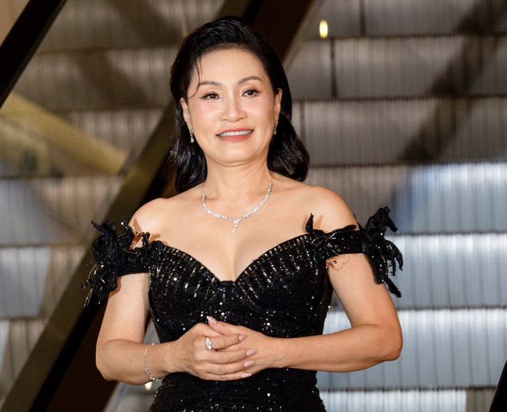 Hồng Đào - Ảnh 1.