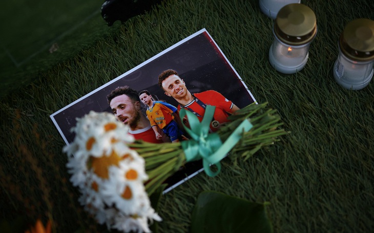 Wimbledon nới lỏng quy định trang phục để tưởng nhớ Diogo Jota - Ảnh 2.