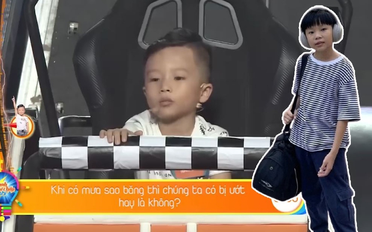 Đội bóng Trung Quốc dán bùa vào phòng thay đồ đối thủ - Ảnh 3.