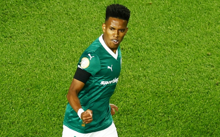 Fan Barca nổi ‘bão lòng’ khi Yamal mặc áo Man Utd gây bão mạng  - Ảnh 5.