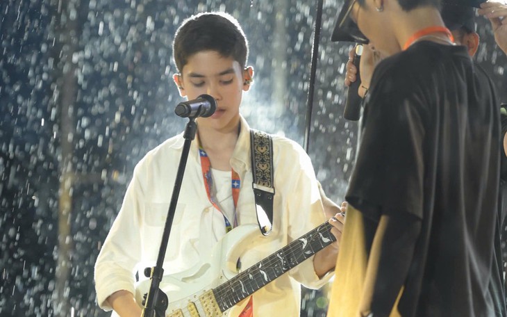 Biệt thự sân vườn rộng lớn của Hoài Linh ở Mỹ khiến dân mạng trầm trồ - Ảnh 4.