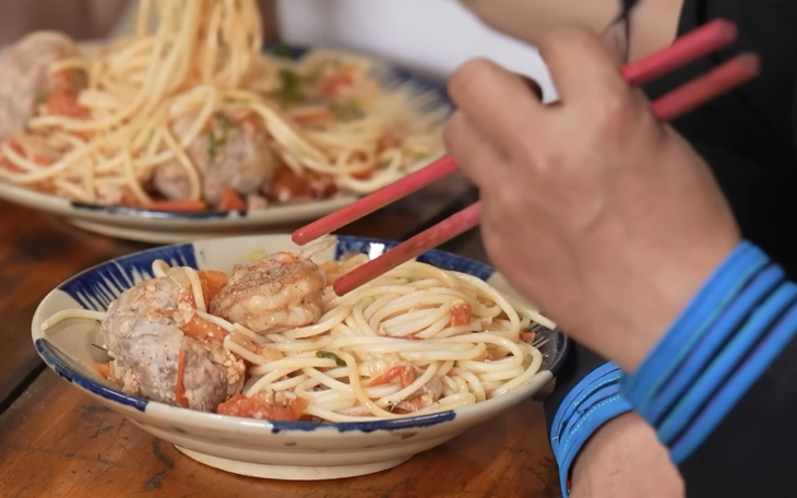 'Quốc sắc phương hoa' của Dương Tử và Lý Hiện gây tranh cãi - Ảnh 3.