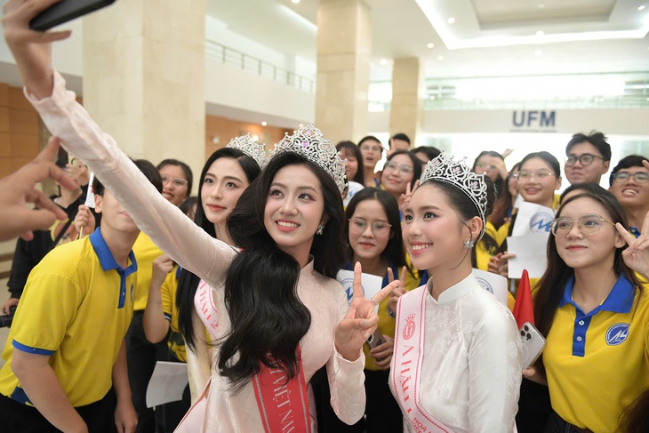 Hà Trúc Linh  - Ảnh 1.