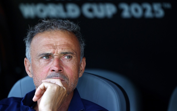 Man Utd có thể chiêu mộ tiền đạo dạng ‘ra sân lĩnh tiền’  - Ảnh 4.