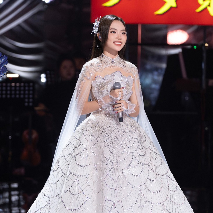 Phương Mỹ Chi - Ảnh 1.