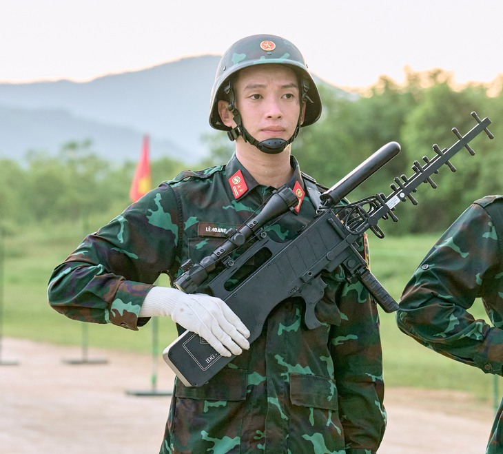 Không còn là tin đồn, thượng úy Lê Hoàng Hiệp xuất hiện ở 'Sao nhập ngũ' - Ảnh 3.