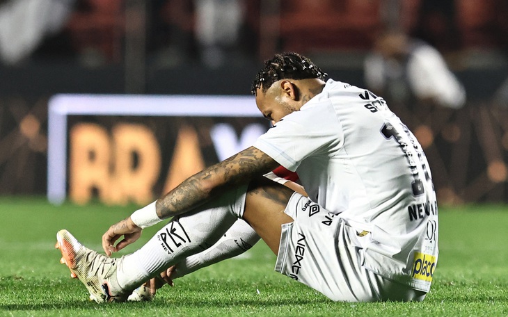 Man Utd triệu tập ‘măng non’ 14 tuổi Gabriel lên đội một - Ảnh 5.