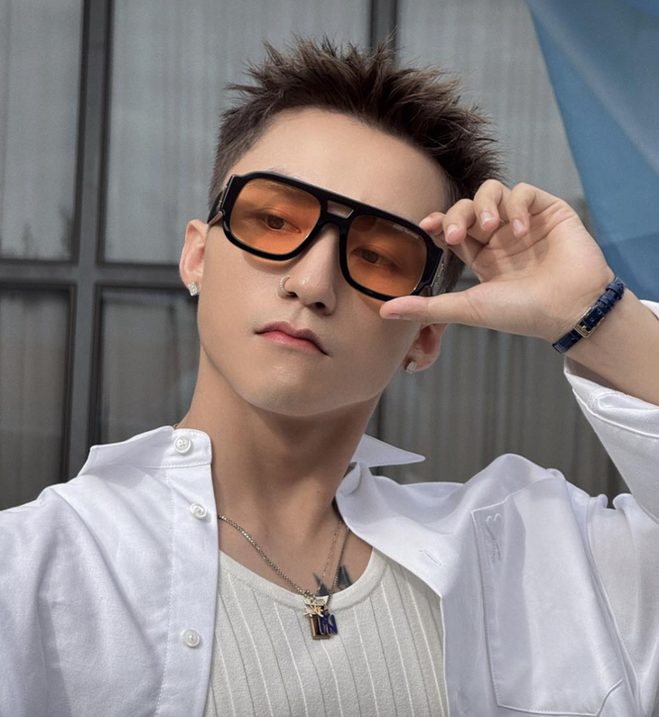 Sơn Tùng - Ảnh 1.