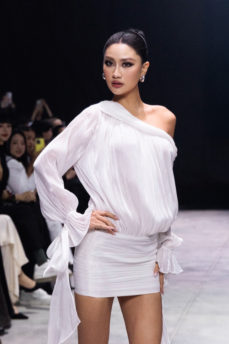 Nguyễn Hoàng Phương Linh - Ảnh 2.