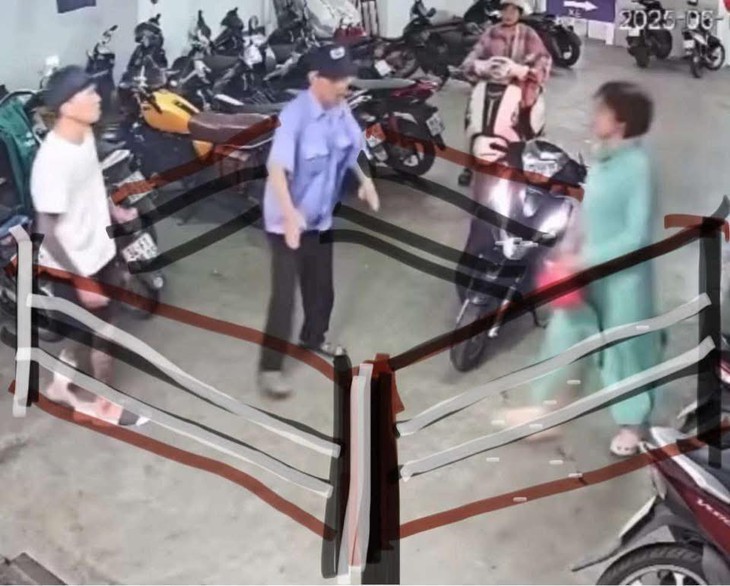 Ảnh chế nữ võ sĩ MMA phản kháng thanh niên 'hổ báo' tràn ngập cõi mạng - Ảnh 1.