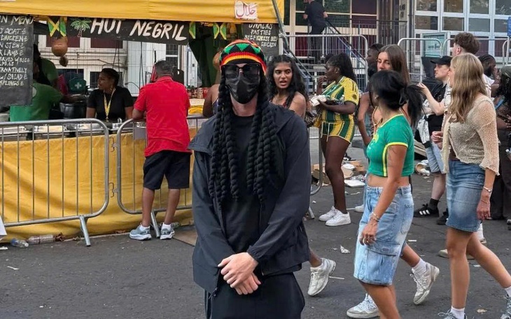 Cole Palmer nổi giận vì bị thay sớm ở trận Chelsea thua Man Utd - Ảnh 2.