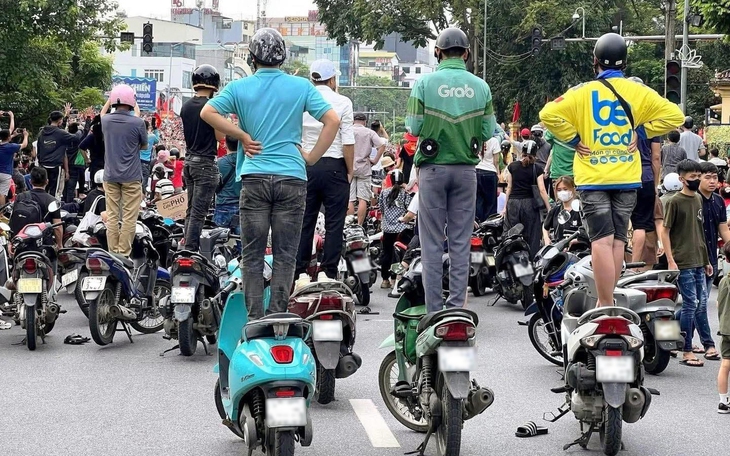 Bị con đánh, ông bố phát hiện cả hai đứa đều không phải con ruột - Ảnh 4.