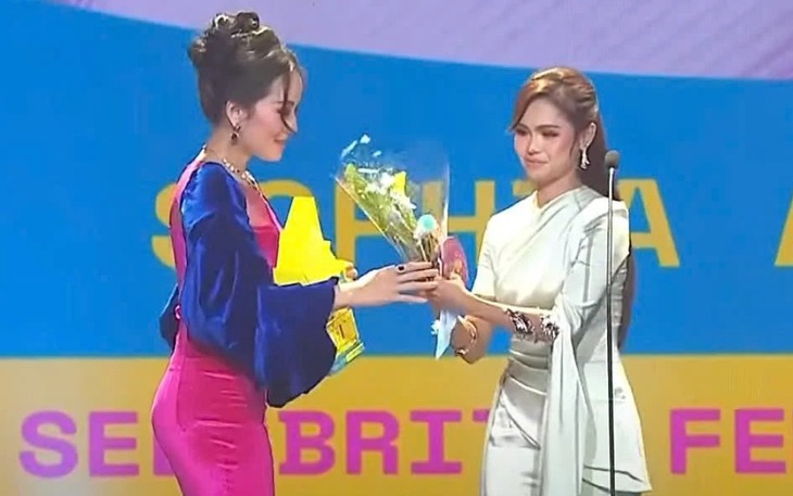 Ảnh vui 8-8: Nếu bạn chưa biết thì đây là một cái máy bán chuối tự động - Ảnh 8.