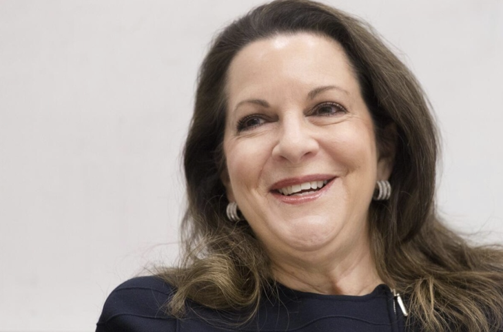 Không được lên chức, bà chị mua luôn công ty, định đoạt 'số phận' sếp cũ - Ảnh 1.