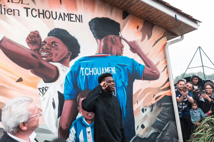 Tchouameni khánh thành sân vận động mang tên mình ở nơi bắt đầu sự nghiệp - Ảnh 1.