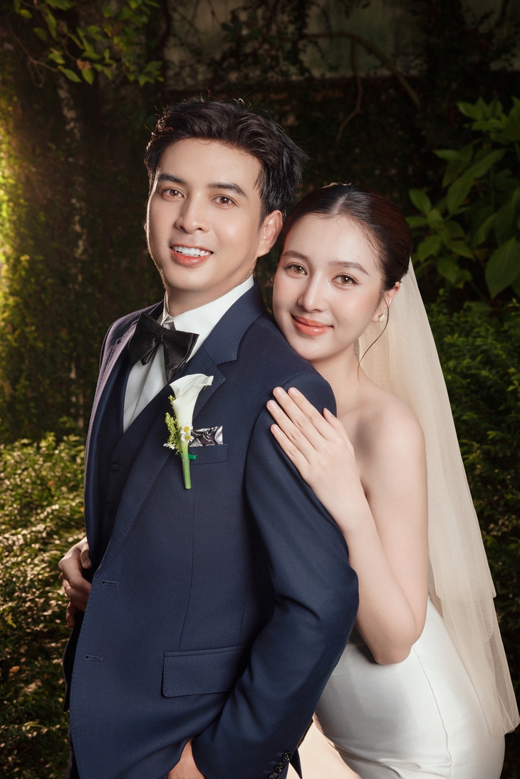 'Khách mời' đặc biệt trong ảnh cưới của Hồ Quang Hiếu và Tuệ Như - Ảnh 5.