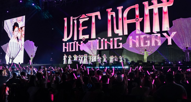 Em xinh say hi - Ảnh 1.