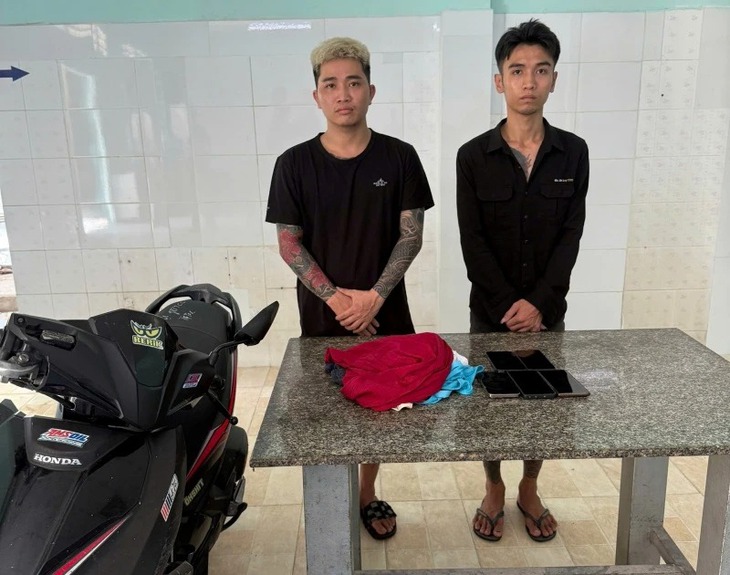 báo đời - Ảnh 1.