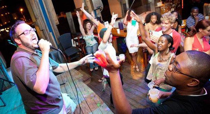 Gen Z đốt calo bằng… karaoke: Trào lưu mới hay chỉ là ảo tưởng? - Ảnh 3.