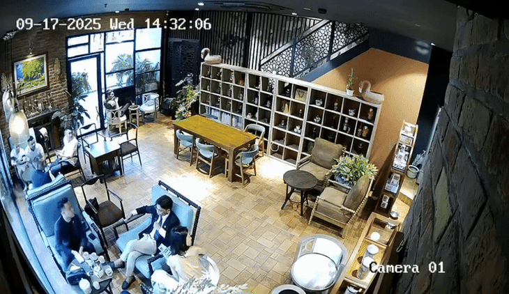 'Tổng tài' lên tiếng vụ khách đấm nhân viên quán cà phê vì bị nhắc hút thuốc - Ảnh 1.