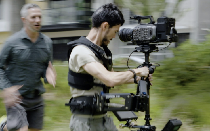 Chàng trai xây tàu điện ngầm cho... mèo  - Ảnh 6.