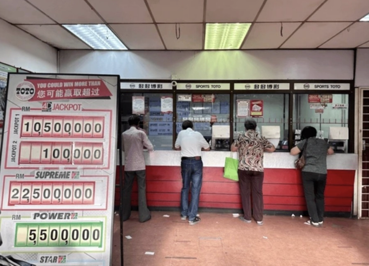 Trúng số 38 tỉ đồng nhờ cú điện thoại của 'đào lửa' - Ảnh 1.