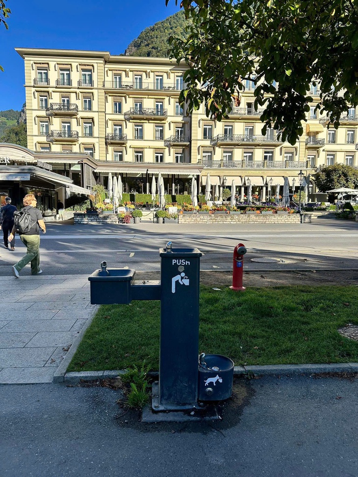 Ảnh vui 22-9: Cái gì cũng có giá của nó, iPhone 17 cũng vậy! - Ảnh 5.