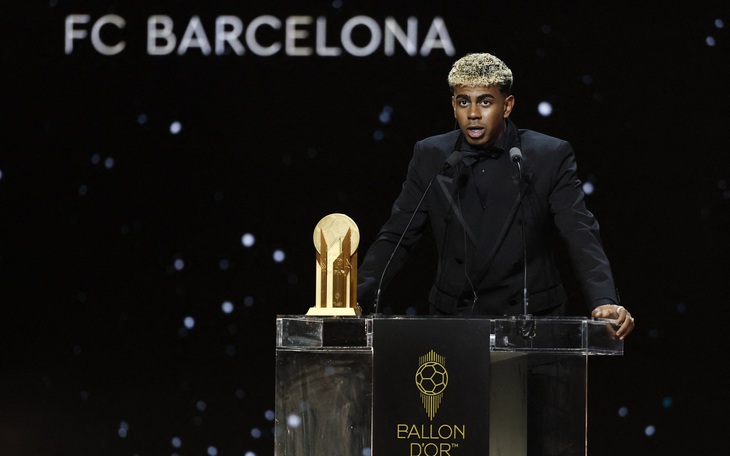 Bị fan Arsenal khiêu khích, Haaland lặng lẽ quay clip rồi đăng mạng xã hội - Ảnh 4.